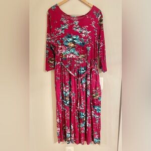April Cornell Floral Maxi Dress in Red and Green Cottagecore/Grandmacore- EUC